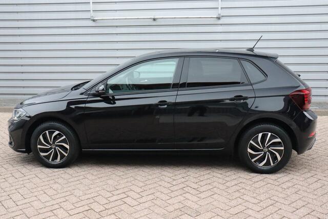Volkswagen POLO 1.0 TSI Life O.a.: ACC, Carplay, Lane Assist, Pdc met Park. hulp, All-Season banden, Dab, Etc.. Rijklaar! All-in prijs!