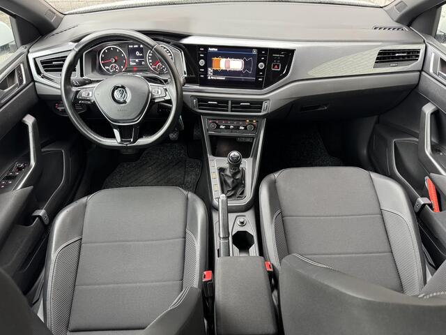 Volkswagen POLO 1.0 TSI Highline | Parkeersensoren | Navigatie | DAB+ | Climate Control |