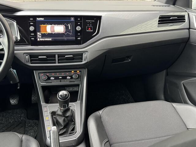 Volkswagen POLO 1.0 TSI Highline | Parkeersensoren | Navigatie | DAB+ | Climate Control |