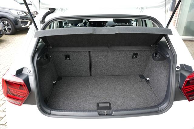 Volkswagen POLO 1.0 TSI HIGHLINE,Camera, Navi, Carplay R line velgen