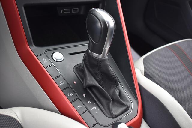 Volkswagen POLO 1.0 TSI Highline R-Line Beats BSM | Navigatie | Digitaal Dashboard | Stoelverwarming | Beats Audio | 12 mnd BOVAG garantie | Whatsapp 06-53188999