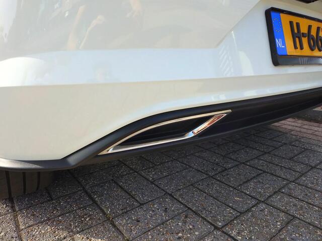 Volkswagen POLO 1.0 TSI R-Line Camera, PDC V + A, Virtual Cockpit, Carplay