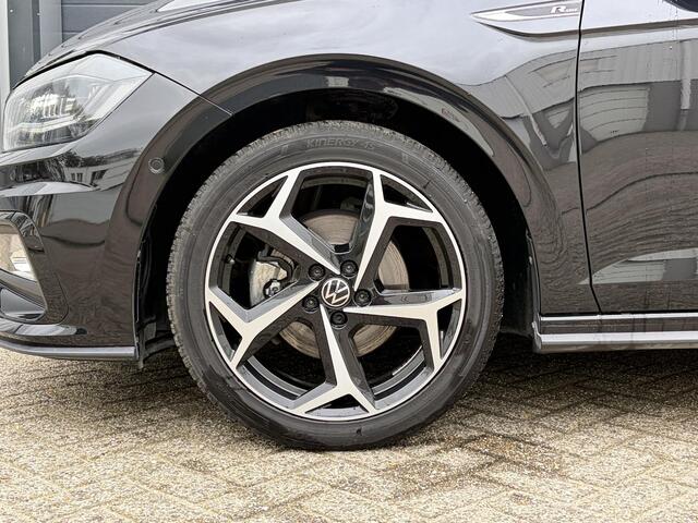 Volkswagen POLO 1.5 TSI Highline Business 3x R-Line | Pano | CarPlay | Keyless | Camera | LED | Parkeer sensoren |