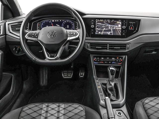 Volkswagen POLO 1.0 TSI 95pk DSG R-Line · Camera · Matrix LED · ACC · Stoelverwarming · Apple/Android Car Play · Sfeerverlichting · Verkeersbord Detectie ·