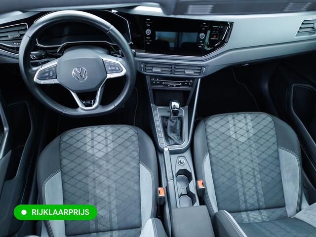 Volkswagen POLO 1.0 TSI R-Line Buss. 110 PK | Panok | Stoelverwarming | Adapt. Cruise | Travel Assist | Led | Sfeerverlichting| Automatisch inparkeren, Grootlicht assistent, Side assist, Apple Carplay/Android auto