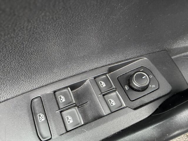 Volkswagen POLO 1.0 TSI Comfortline | Navigatie | Parkeersensoren | DAB | Apple Carplay |