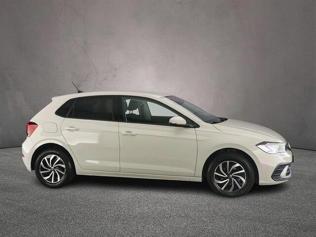 Volkswagen POLO Life Edition 1.0 TSI 95pk Adaptive cruise control, Achteruitrijcamera, LED koplampen, Airco, DAB, Radio, App connect, Parkeersensor achter