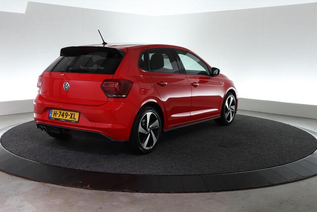 Volkswagen POLO 2.0 TSI GTI | TREKHAAK | CARPLAY | STOELVERW. |