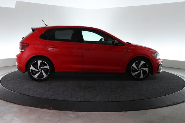 Volkswagen POLO 2.0 TSI GTI | TREKHAAK | CARPLAY | STOELVERW. |