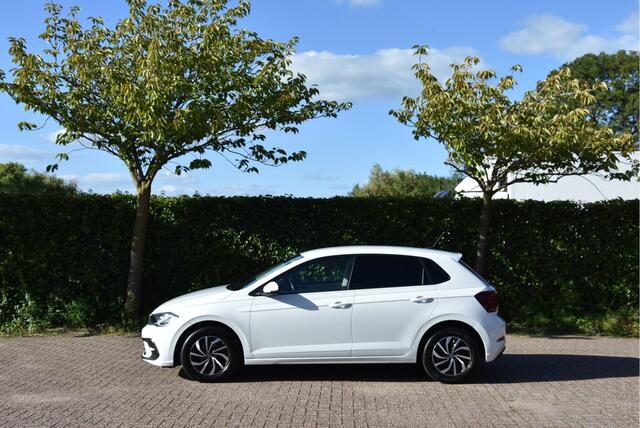 Volkswagen POLO 1.0 TSI Life IQ-Drive Navi PDC Carplay NAP 1e eigenaar