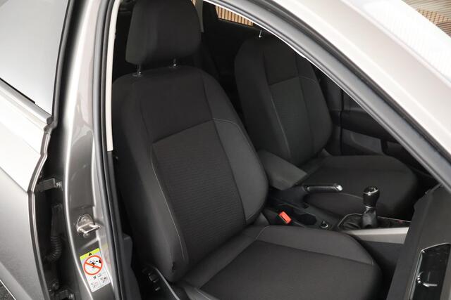 Volkswagen POLO 1.0 TSI 95pk Comfortline Business Parkeersensoren Climate Control ACC