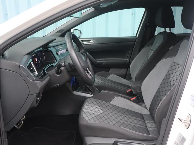 Volkswagen POLO R-Line 1.0 TSI 95pk DSG AUTOMAAT | NAVI | PANODAK | CLIMA | STOELVERW. | APPLE CARPLAY / ANDROID AUTO |