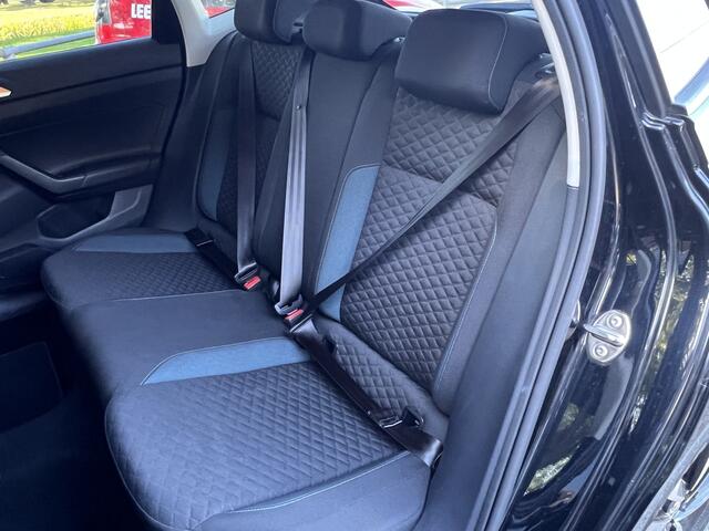 Volkswagen POLO 1.0 TSI Highline Business R | Navi | Stoelverwarming | Trekhaak | 116 PK