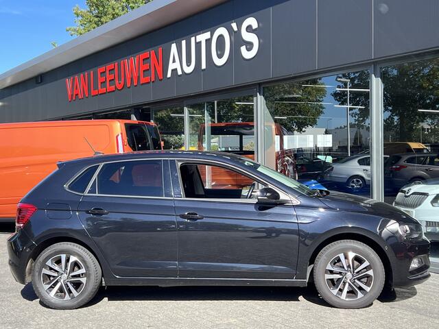 Volkswagen POLO 1.0 TSI Highline Business R | Navi | Stoelverwarming | Trekhaak | 116 PK