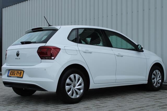 Volkswagen POLO 1.0 TSI Highline | Incl. 12 maanden garantie | Stoelverwarming | Adaptieve cruise control | Achteruitrijcamera | Parkeersensoren voor/achter | Airco | DAB radio | Recent onderhouden |