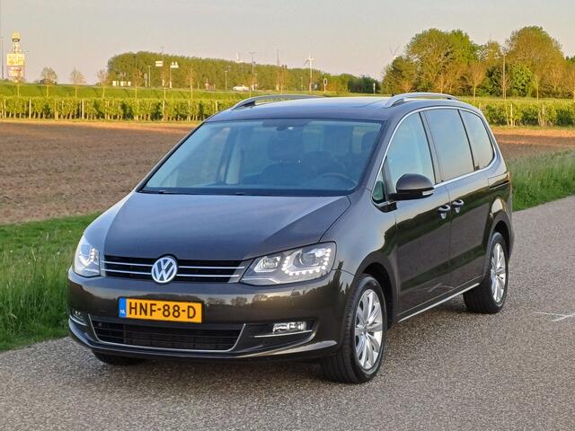 Volkswagen SHARAN 1.4 TSI Exclusive Series 7-Pers. /Led/Pano/leder/Trekh./Navi/Cruise/Clima/17"/