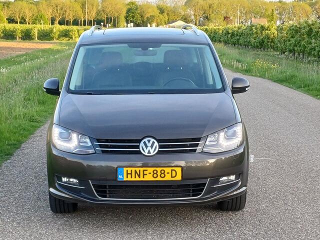 Volkswagen SHARAN 1.4 TSI Exclusive Series 7-Pers. /Led/Pano/leder/Trekh./Navi/Cruise/Clima/17"/