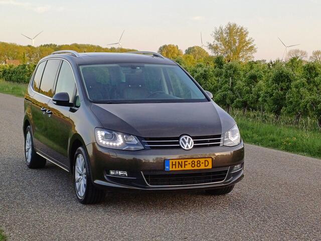 Volkswagen SHARAN 1.4 TSI Exclusive Series 7-Pers. /Led/Pano/leder/Trekh./Navi/Cruise/Clima/17"/