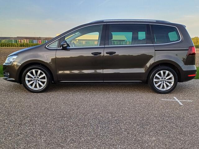Volkswagen SHARAN 1.4 TSI Exclusive Series 7-Pers. /Led/Pano/leder/Trekh./Navi/Cruise/Clima/17"/