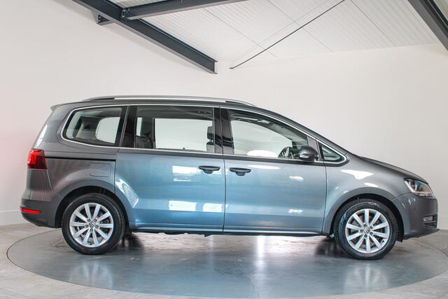 Volkswagen SHARAN 2.0 TSI Highline, 7-Persoons, Volleder, Apple Carplay/Android Auto, Navigatie, Automaat,