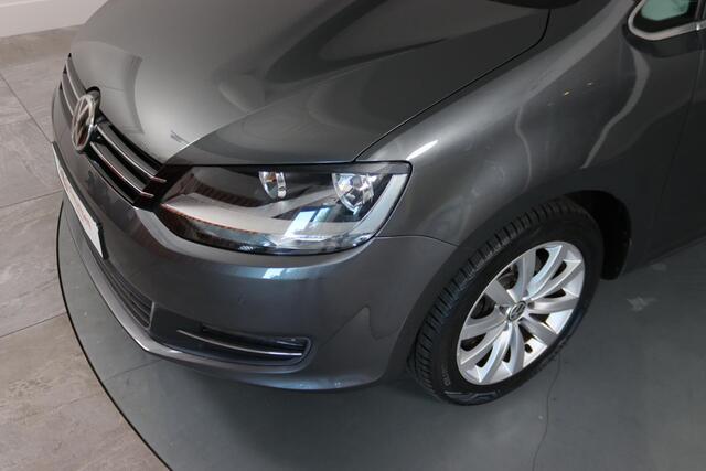 Volkswagen SHARAN 2.0 TSI Highline, 7-Persoons, Volleder, Apple Carplay/Android Auto, Navigatie, Automaat,