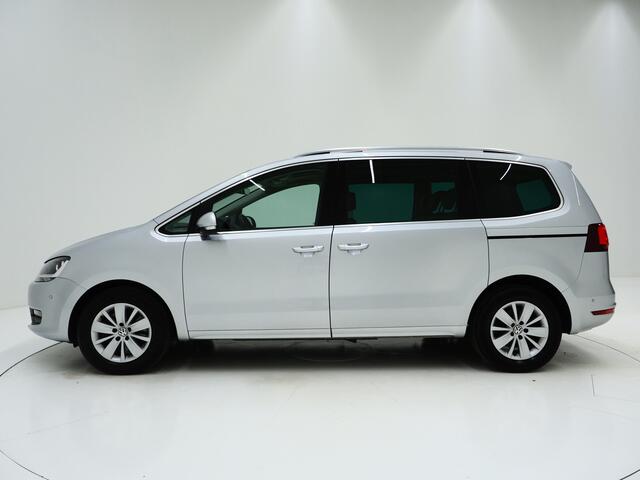 Volkswagen SHARAN 1.4 TSI DSG Exclusive 7P | Panoramadak | Trekhaak | Leder | Camera | BLIS | Cruise | Carplay