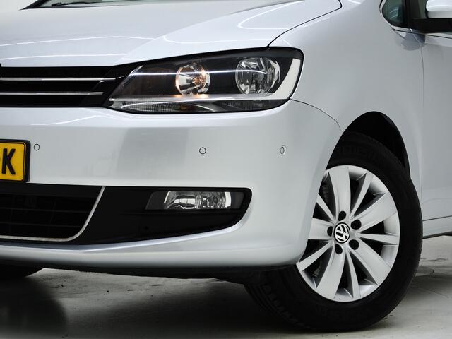 Volkswagen SHARAN 1.4 TSI DSG Exclusive 7P | Panoramadak | Trekhaak | Leder | Camera | BLIS | Cruise | Carplay