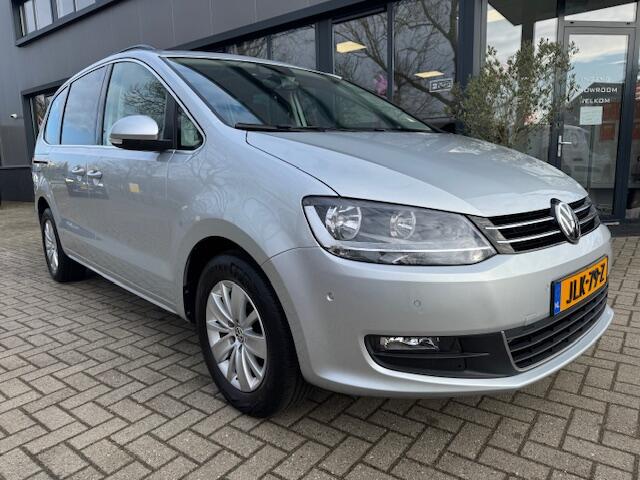 Volkswagen SHARAN EXCLUSIVE SERIES 7 PESOONS | Navi | Stoelverw. | Achter rij camera |