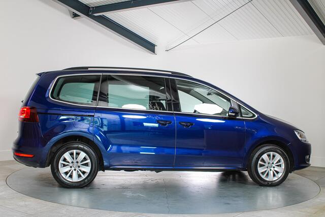 Volkswagen SHARAN 1.4 TSI Exclusive Series 7-Persoons Navigatie, Bluetooth, PDC,