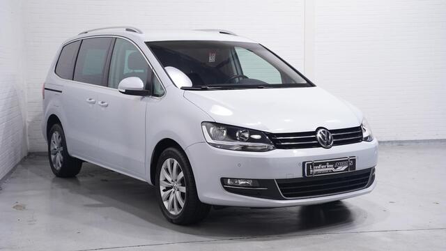 Volkswagen SHARAN 2.0 TDI 150 pk DSG Aut. GRIJS KENTEKEN Trekhaak Navi, Adapt.Cruise, 2x Elek. Schuifdeur, Leder Zwart