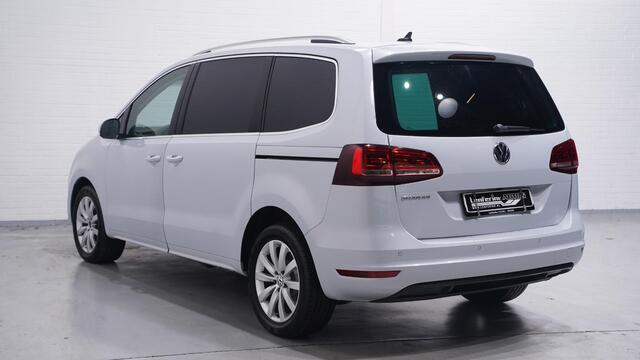 Volkswagen SHARAN 2.0 TDI 150 pk DSG Aut. GRIJS KENTEKEN Trekhaak Navi, Adapt.Cruise, 2x Elek. Schuifdeur, Leder Zwart