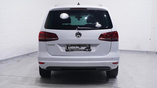 Volkswagen SHARAN 2.0 TDI 150 pk DSG Aut. GRIJS KENTEKEN Trekhaak Navi, Adapt.Cruise, 2x Elek. Schuifdeur, Leder Zwart