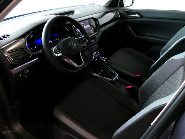 Volkswagen T-Cross 1.5 TSI 150PK STYLE PLUS LMV CARPLAY NAVI VIR.COCKPIT LED CAMERA STOELVERW. ADAP.CRUIS DAB 01/2024! 70 BIJNA NIEUWE VOLKSWAGEN'S UIT VOORRAAD LEVERBAAR