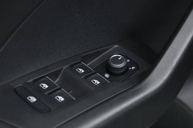 Volkswagen T-Cross 1.0 TSI 110pk DSG | Navi | Adapt. Cruise | LED | Stoelverw. | PDC