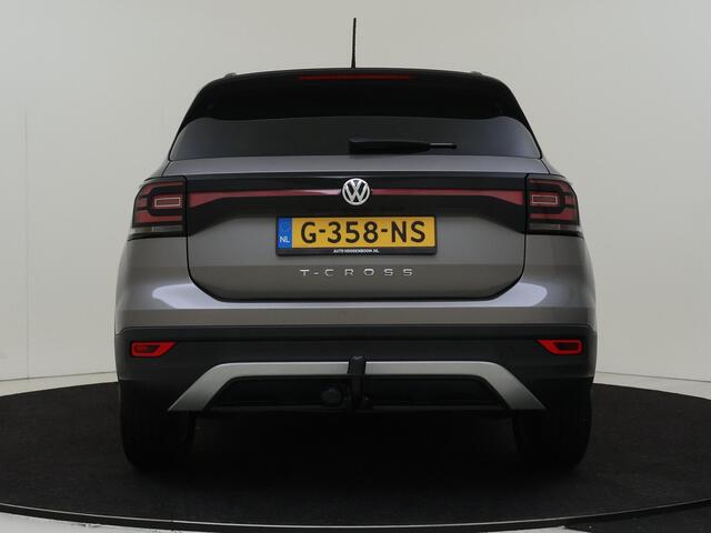 Volkswagen T-Cross 1.0 TSI Life | Trekhaak | Digital cockpit Pro | Dodehoek detectie | CarPlay | Airco | Adaptieve Cruise control | Elektrisch inklapbare buitenspiegels |