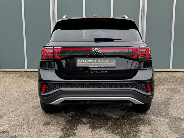 Volkswagen T-Cross 1.5 TSI 150pk DSG R-Line | New Model | Camera | Trekhaak | IQ.Li