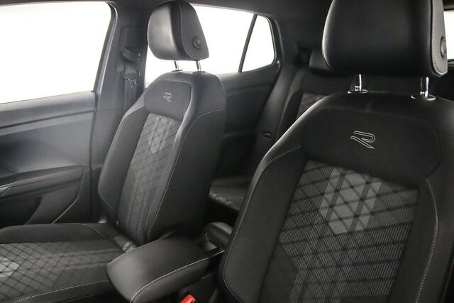Volkswagen T-Cross R-Line 1.0 TSI 115pk DSG Automaat Achteruitrijcamera, Navigatie, Adaptive cruise control, Stoelverwarming, App connect, Parkeersensoren, LED koplampen