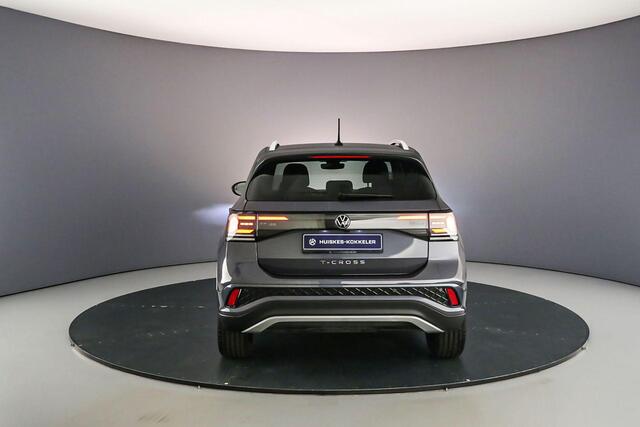 Volkswagen T-Cross R-Line 1.0 TSI 115pk DSG Automaat Achteruitrijcamera, Navigatie, Adaptive cruise control, Stoelverwarming, App connect, Parkeersensoren, LED koplampen