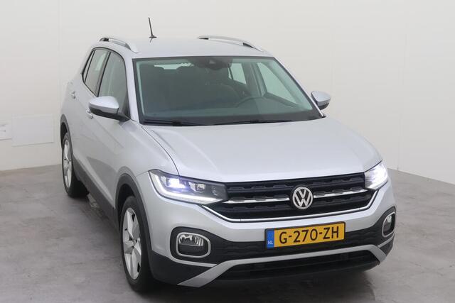 Volkswagen T-Cross 1.0 TSI Style Executive Navigatie / Parkeersensoren / LED / Clima / Bluetooth / 17"LM Velgen