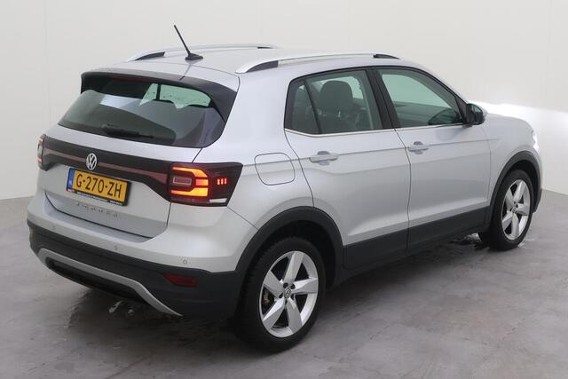 Volkswagen T-Cross 1.0 TSI Style Executive Navigatie / Parkeersensoren / LED / Clima / Bluetooth / 17"LM Velgen