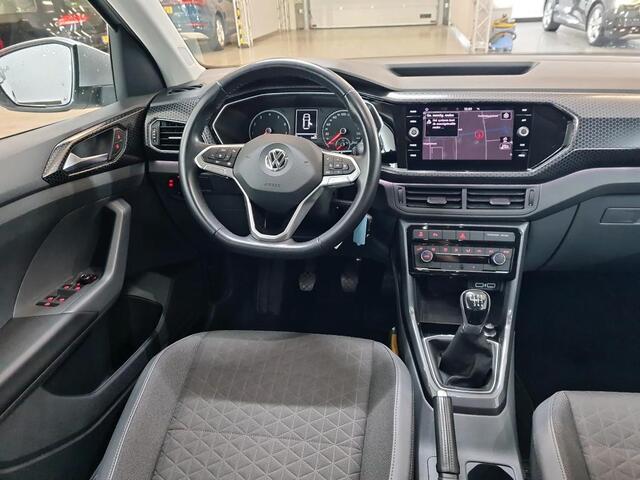 Volkswagen T-Cross 1.0 TSI Style Executive Navigatie / Parkeersensoren / LED / Clima / Bluetooth / 17"LM Velgen