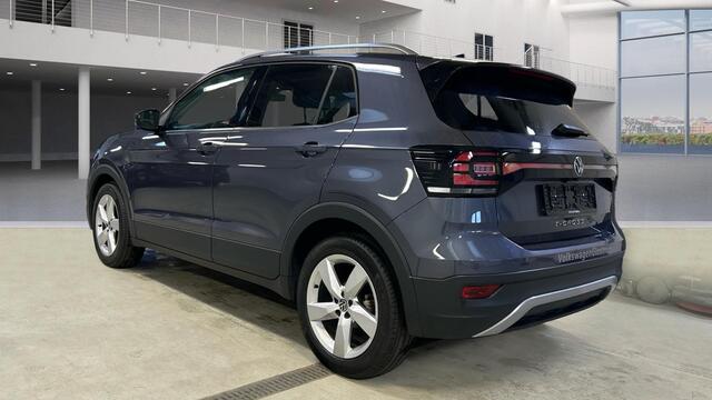 Volkswagen T-Cross 1.5 TSI Style automaat 150 pk Stoelverwarming - Camera -