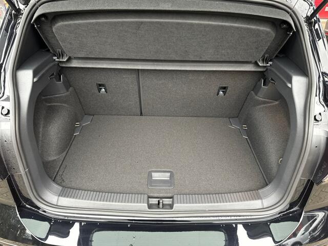 Volkswagen T-Cross 1.0 TSI DSG R-LINE IQ-LIGHTS/CAMERA/TREKHAAK/ACC/CARPLAY/STOELVE