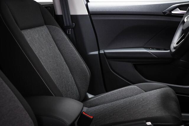 Volkswagen T-Cross 1.0 TSI Life Edition | LED | STOELVERWARMING | DAB | APPLE | CAMERA