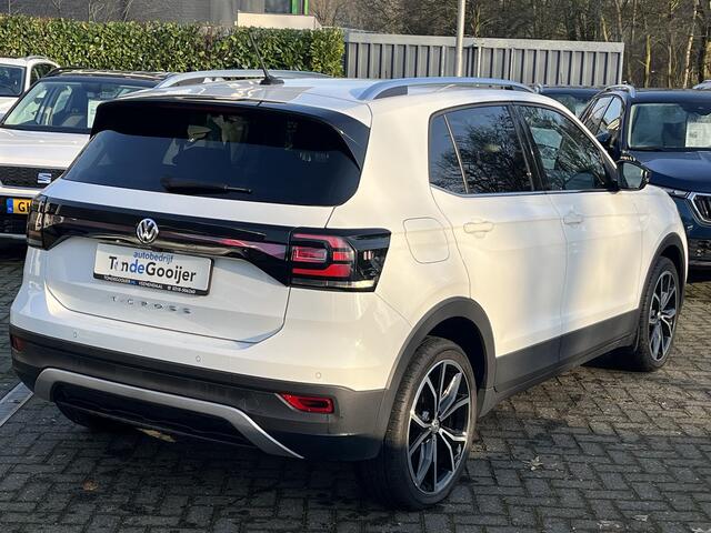 Volkswagen T-Cross 1.0 TSi DSG BLACK DESIGN | 18" | CAMERA | STOELVERW. | BEATS AUDIO |