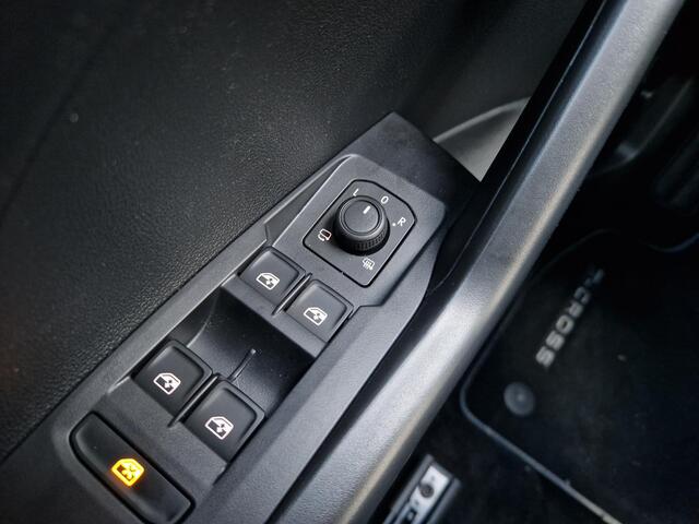 Volkswagen T-Cross 1.0 TSI Life Edition | Stoelverwarming | Clima | Camera | Navi | Cruise |
