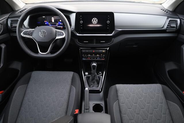 Volkswagen T-Cross 1.0 TSI Life Edition 116PK / 85kW DSG, 17" 'Bangalore' LMV, LED koplampverlichting, Multimedia pakket (navigatie 'discover media', verkeerstekenherkenning, Apple Carplay / Android Auto, telefoon draadloos oplaadbaar), Comfort Pakket (parkeersensoren vóór 