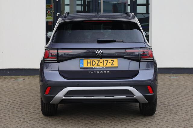 Volkswagen T-Cross 1.0 TSI Life Edition 116PK / 85kW DSG, 17" 'Bangalore' LMV, LED koplampverlichting, Multimedia pakket (navigatie 'discover media', verkeerstekenherkenning, Apple Carplay / Android Auto, telefoon draadloos oplaadbaar), Comfort Pakket (parkeersensoren vóór 