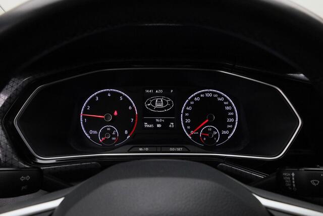 Volkswagen T-Cross 1.0 TSI 115 pk DSG Style | Navigatie | Stoelverwarming | Leder/stof | Parkeersensoren voor/achter