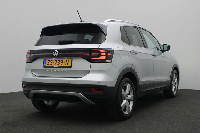 Volkswagen T-Cross 1.0 TSI 115 pk DSG Style | Navigatie | Stoelverwarming | Leder/stof | Parkeersensoren voor/achter